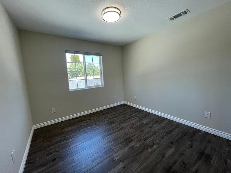 1251 1/2 W Highland St #1/2 — Photo 13