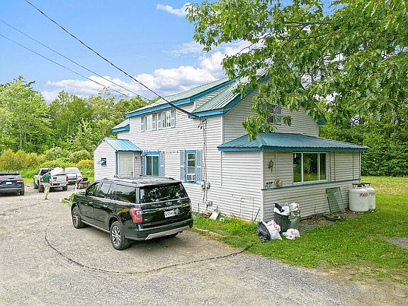 3rd image of 132 Washington Street