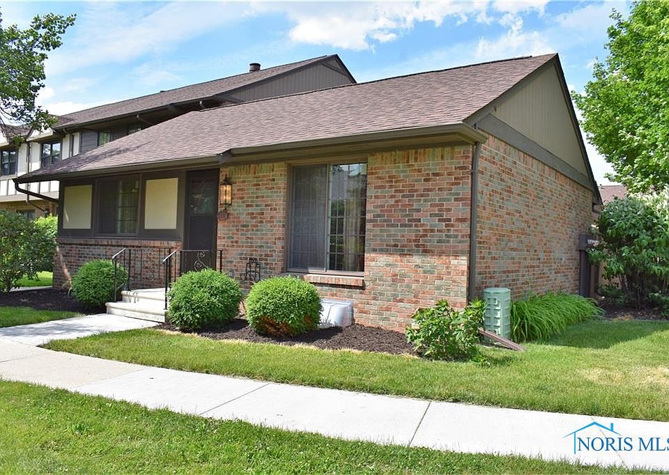 1st image of 29 Knollwood Dr