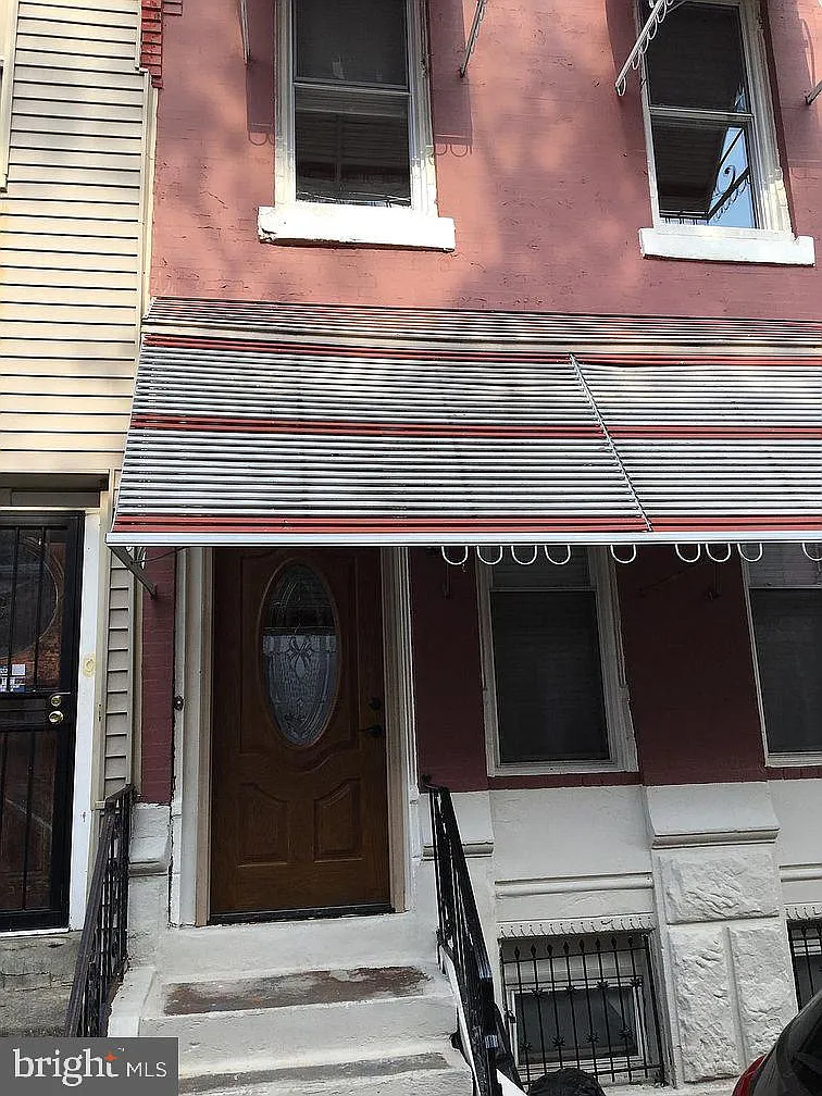 833 N Hutton St photo 1