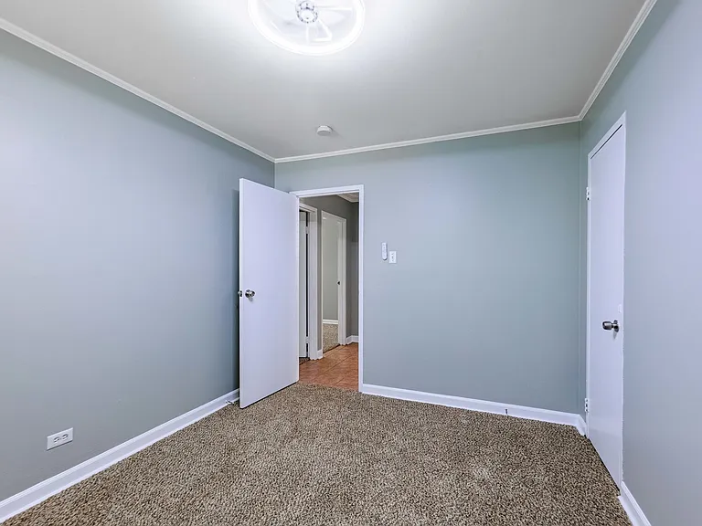 277 Somonauk St — Photo 14