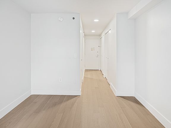 4th image of 130 W 15th St APT 5S