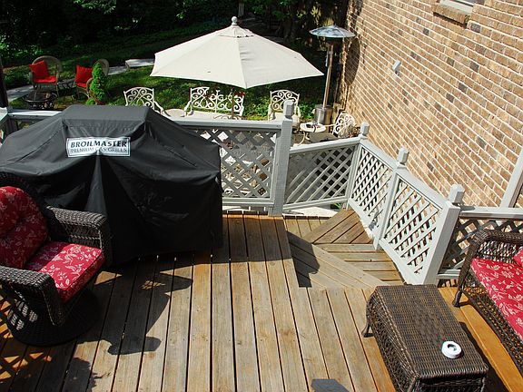 Upper back deck