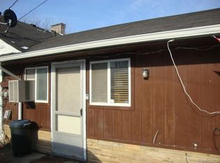 765 E Walled Lake Dr APT B, Walled Lake, MI 48390