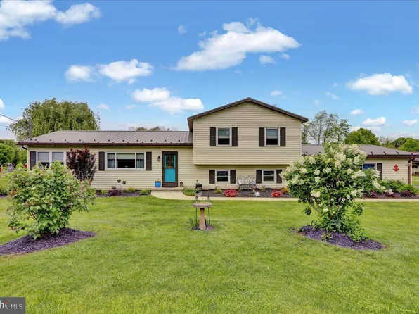 432 Old Topton Rd, Mertztown, PA 19539