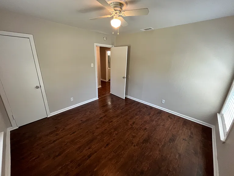 11302 Stallcup Dr — Photo 15