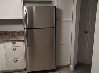 56 Old Forge Xing, Devon, PA 19333