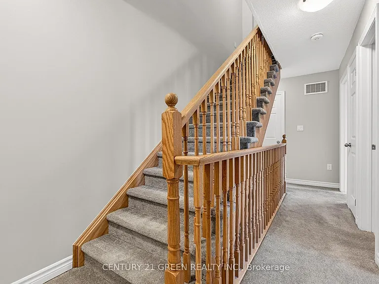 383 Dundas St E #76 — Photo 27