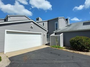 1359 Lake Shore Dr, Brooklyn, MI 49230