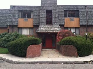 301 High Path Rd, Windsor, CT 06095