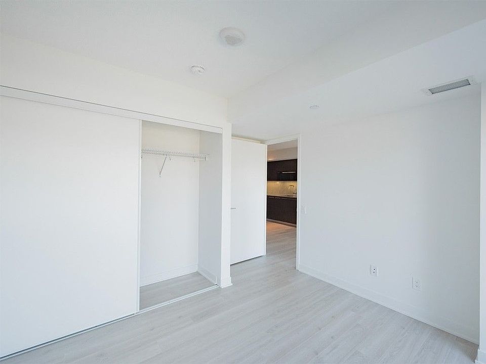 2nd image of 70 Queens Wharf Rd #1008