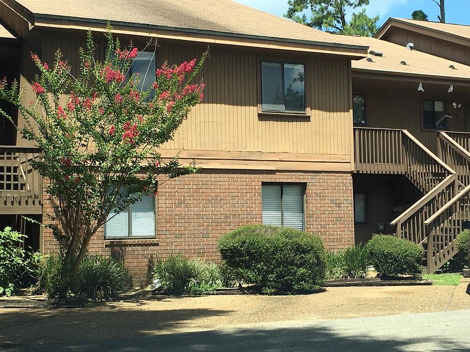 1st image of 216 Dixie Dr APT D4