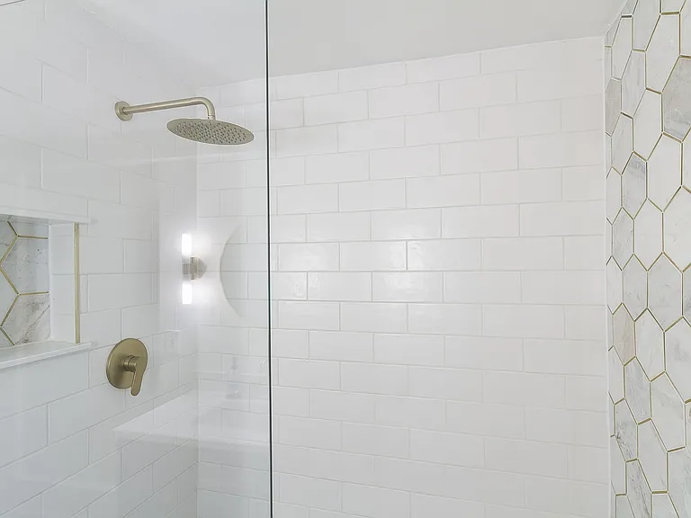 225 Springdale Dr NE — Photo 16