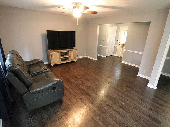 2nd image of 1501 Continental Dr