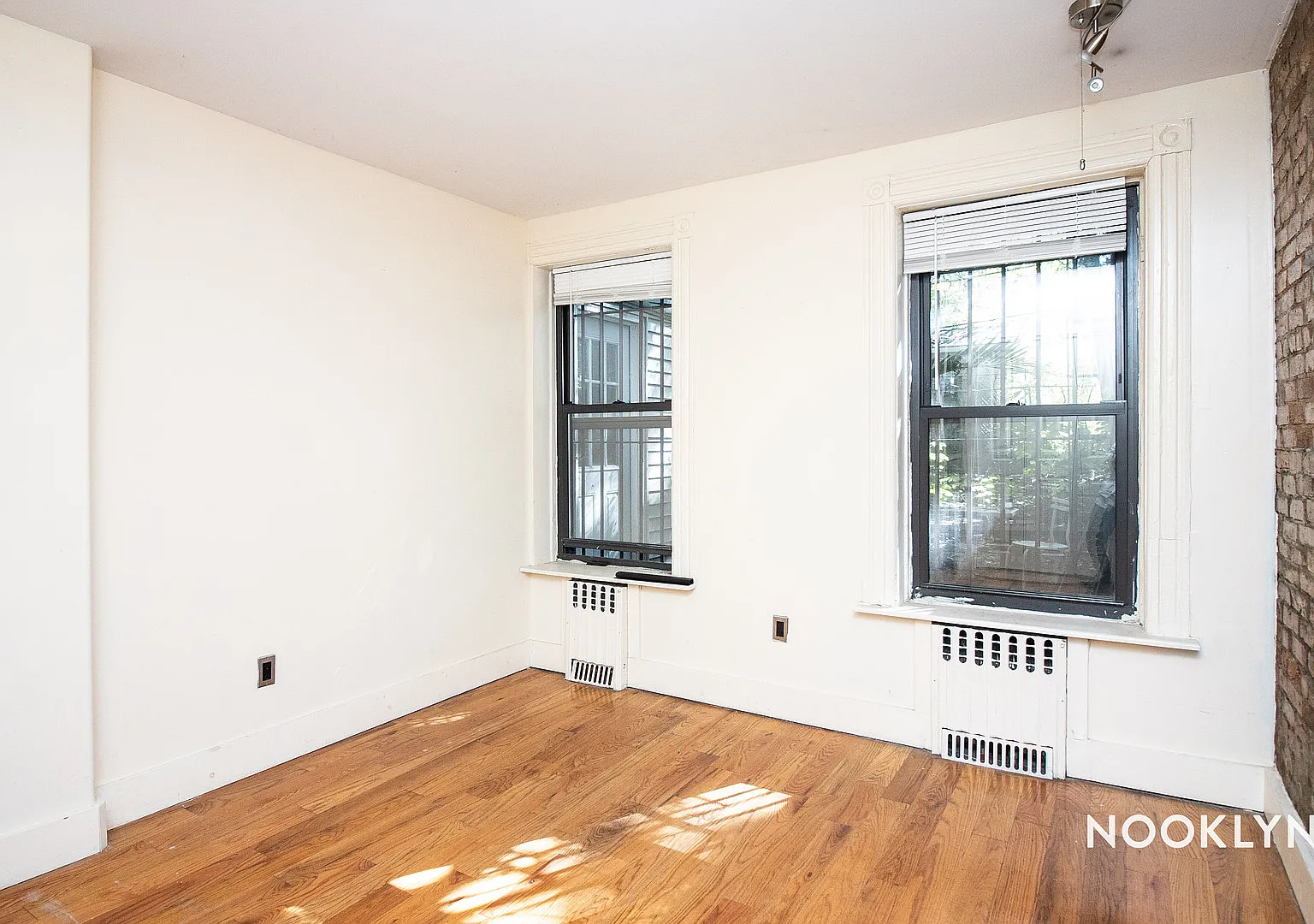 22 Hart Street — Photo 4