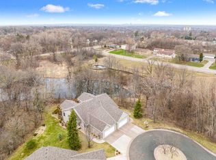 1724 Southwind Ln, Maplewood, MN 55109