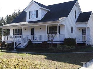 2004 Queen Charlotte Pl, Raleigh, NC 27610