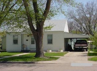 1207 W 9th St, Grand Island, NE 68801