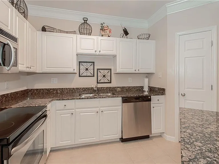 1850 Cotillion Dr #1319 — Photo 3