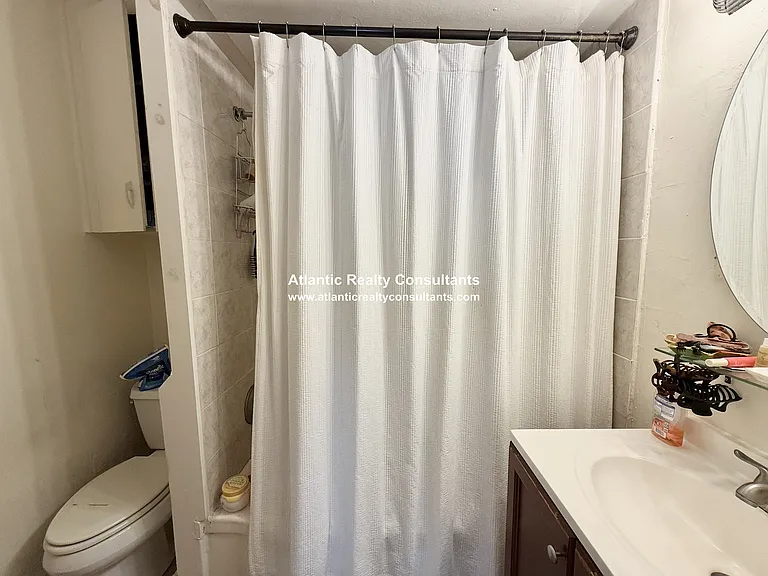 337 Beacon St #4 — Photo 9