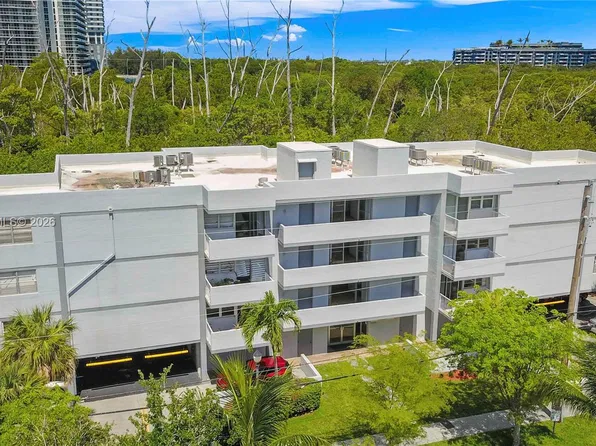 16518 NE 26th Ave, North Miami Beach, FL