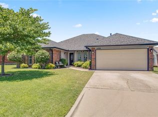 11733 SW 3rd St, Yukon, OK 73099