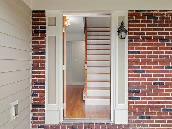 4th image of 27 Colrain Rd