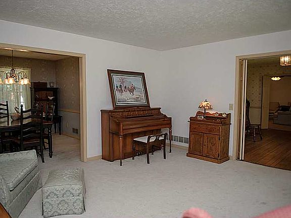 5th image of 2060 Cannon Way NW