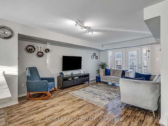 4th image of 3056 Eglinton Ave W #60