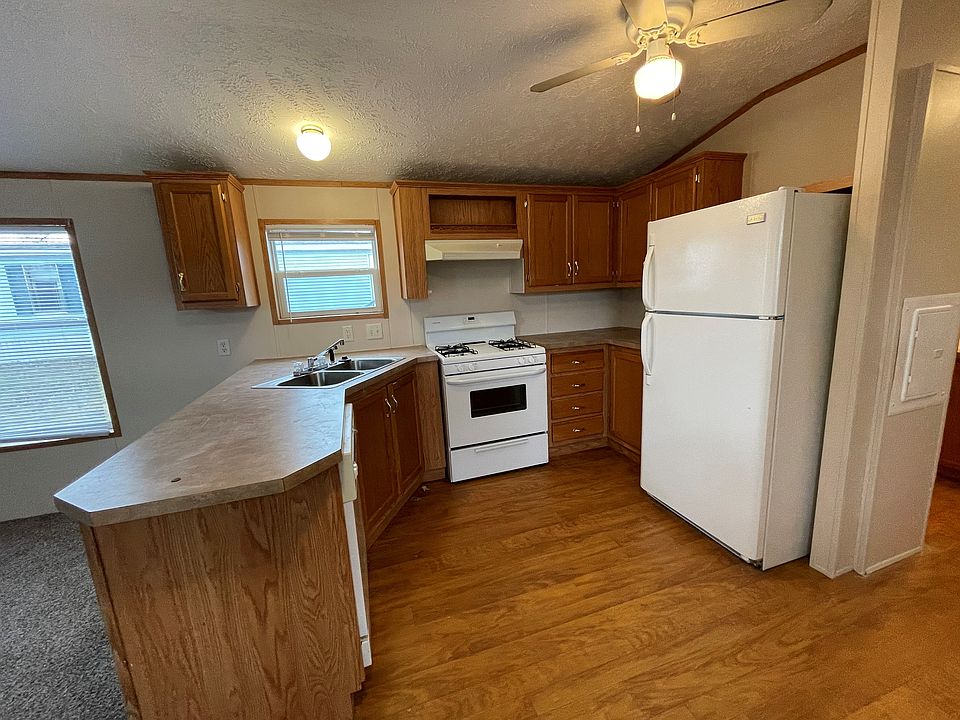 1st image of 88 Schirra Ave #88