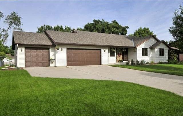 1st image of 450 Crestview Lane