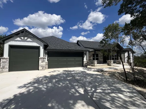 224 FREEDOM ST, Fischer, TX 78623