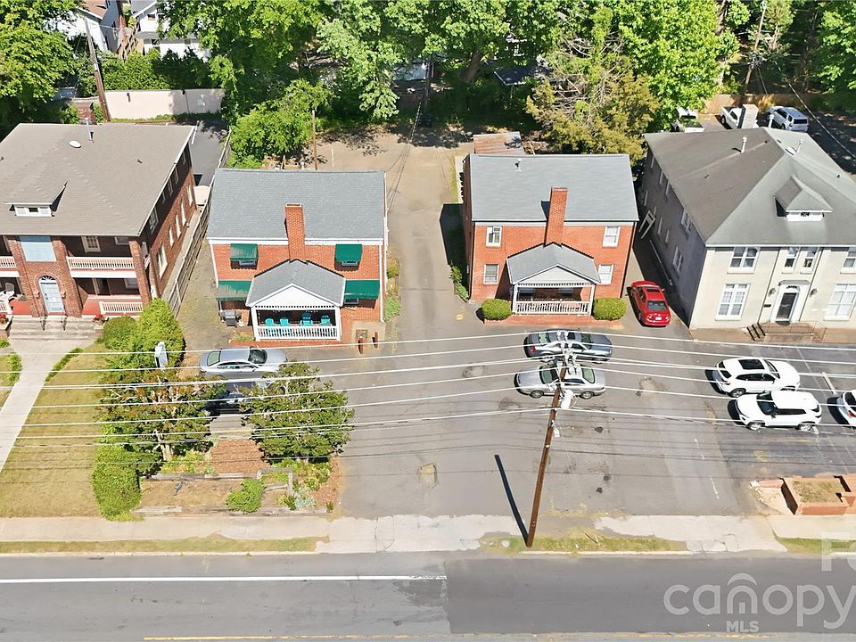 1st image of 2213 Park Rd #27/28