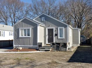 54 Brown Ave, North Providence, RI 02911