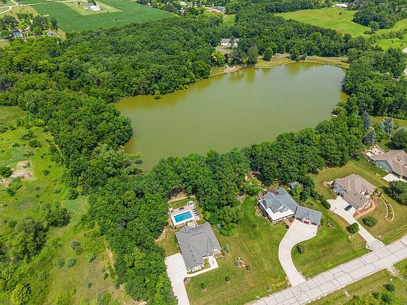 4th image of 18600 Walden DRIVE