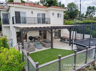 21545 Arcos Dr, Woodland Hills, CA 91364