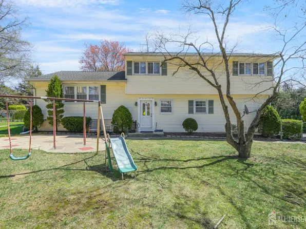 292 Summerhill Rd, East Brunswick, NJ 08816