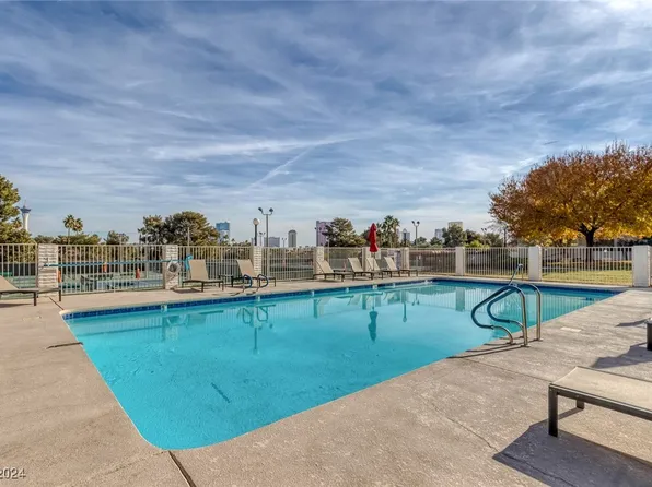 3208 Calle De El Cortez, Las Vegas, NV 89102