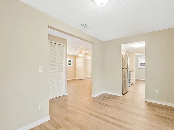 3rd image of 4241 Sabine Dr