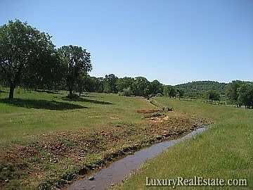 2nd image of 16243 Tierra Rd