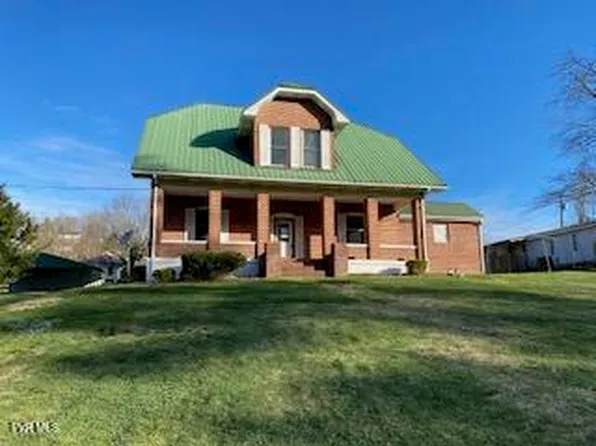 327 S Johnson Dr, Pennington Gap, VA 24277