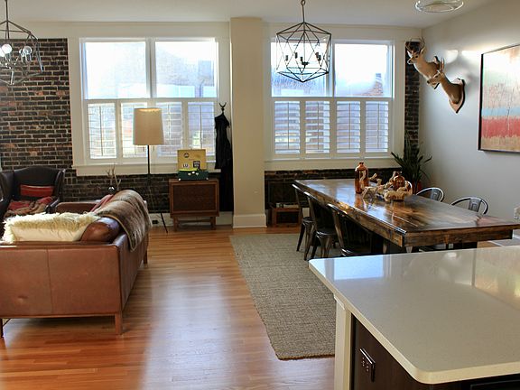 5th image of 2525 College St APT 2301