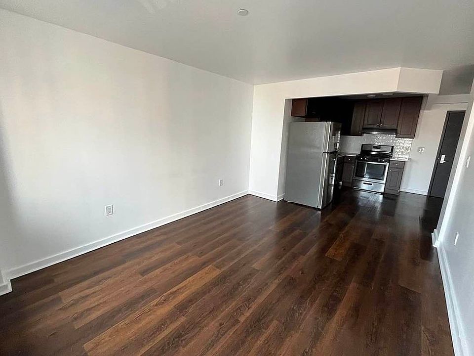 1st image of 874 Willoughby Ave #405