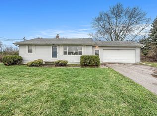 1324 Four Mile Rd NW, Grand Rapids, MI 49544