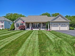 41 Saint James Pl, Attleboro, MA 02703