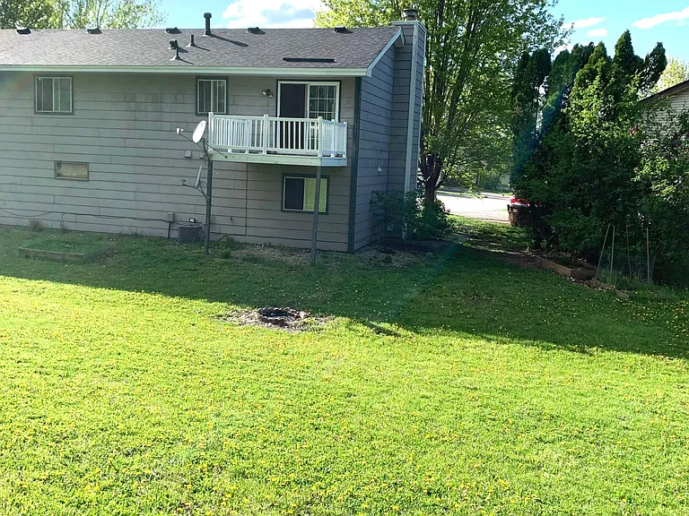 1089 Regency Dr — Photo 26