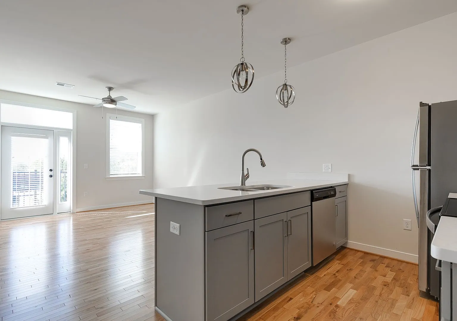 Fresh & Modern Apartment Building in Church Hill w/ tons of Walkability!! — Photo 4