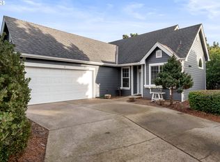 33 Mariners Ln, Florence, OR 97439