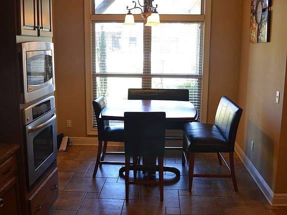 2nd image of 1401 Belle Meade Blvd