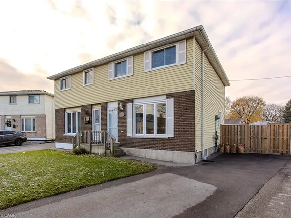 30 Graywood Rd, Hamilton, ON L9C 6K4